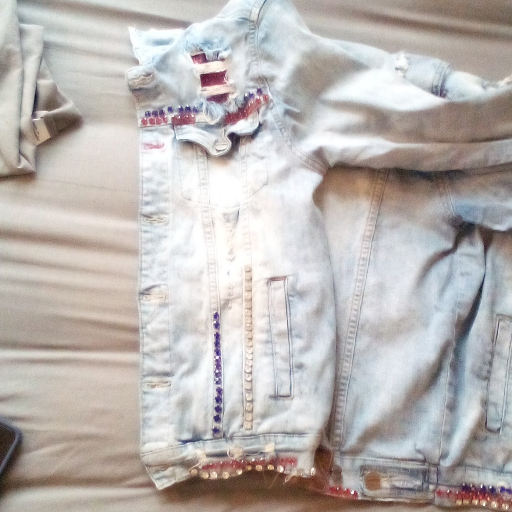 Jean jacket - Picture 3 of 3